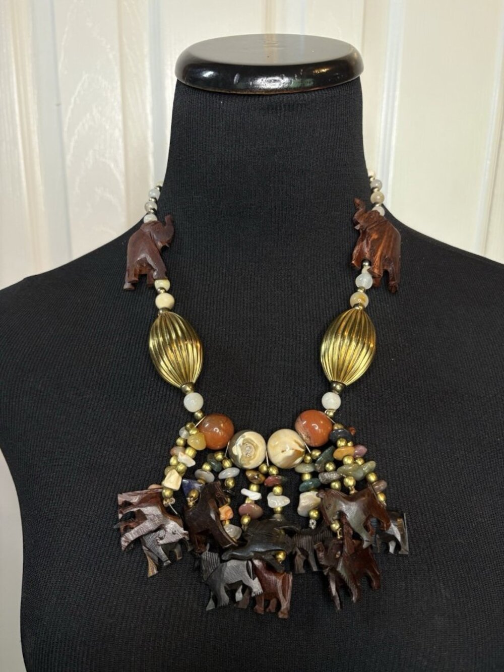 Natural Chunky Agate Gemstone Carved Necklace Elephants Horses Fetish Boho
